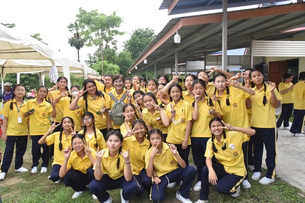โรงเรียนปรีชานุศาสน์